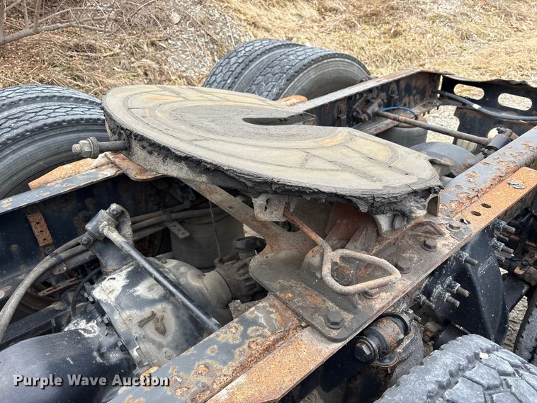 image for item FK1227 2017 Freightliner Cascadia 125 semi truck