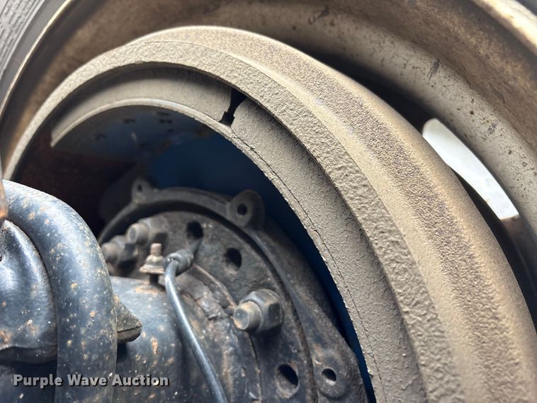 image for item FK1227 2017 Freightliner Cascadia 125 semi truck