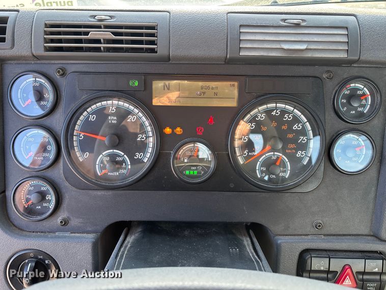 image for item FK1227 2017 Freightliner Cascadia 125 semi truck