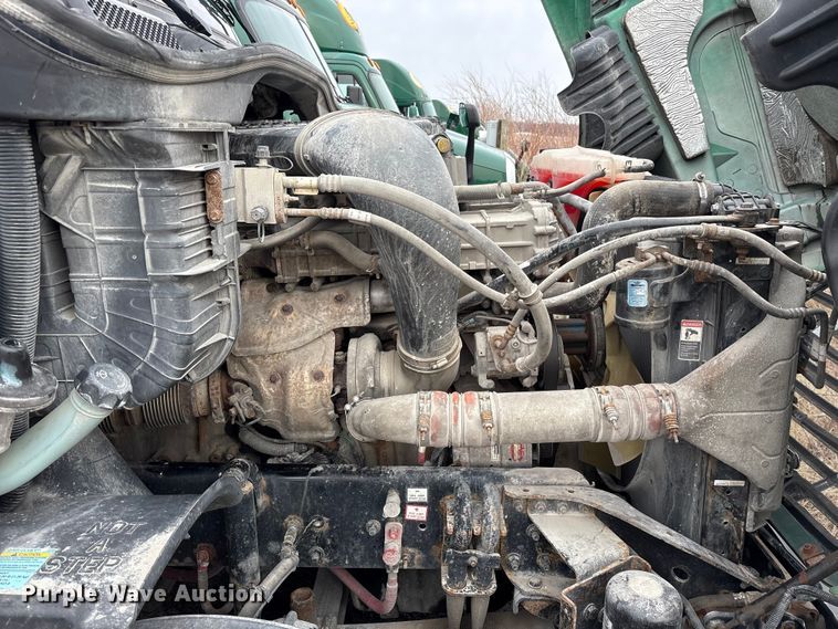 image for item FK1227 2017 Freightliner Cascadia 125 semi truck