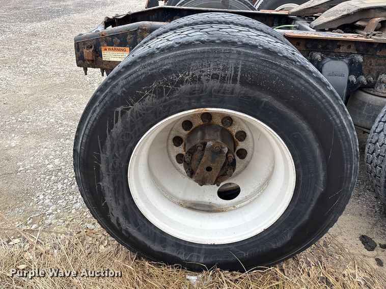 image for item FK1227 2017 Freightliner Cascadia 125 semi truck