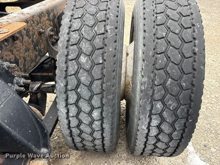 image for item FK1227 2017 Freightliner Cascadia 125 semi truck