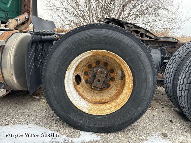 image for item FK1227 2017 Freightliner Cascadia 125 semi truck