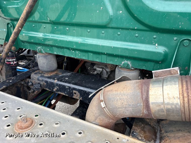 image for item FK1228 2017 Freightliner Cascadia 125 semi truck