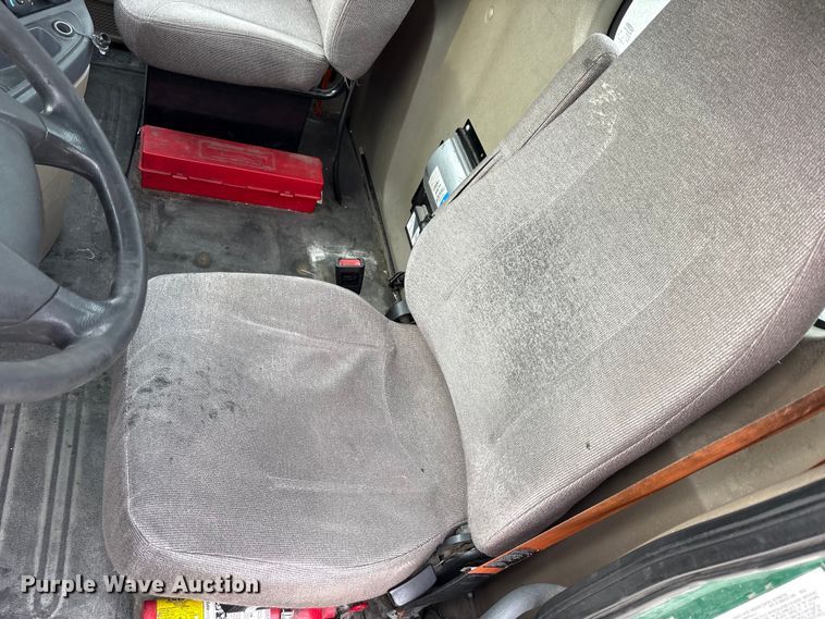 image for item FK1228 2017 Freightliner Cascadia 125 semi truck