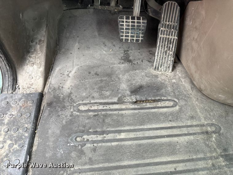 image for item FK1228 2017 Freightliner Cascadia 125 semi truck