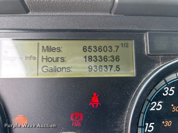 image for item FK1228 2017 Freightliner Cascadia 125 semi truck