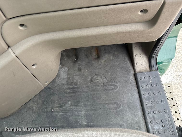 image for item FK1228 2017 Freightliner Cascadia 125 semi truck