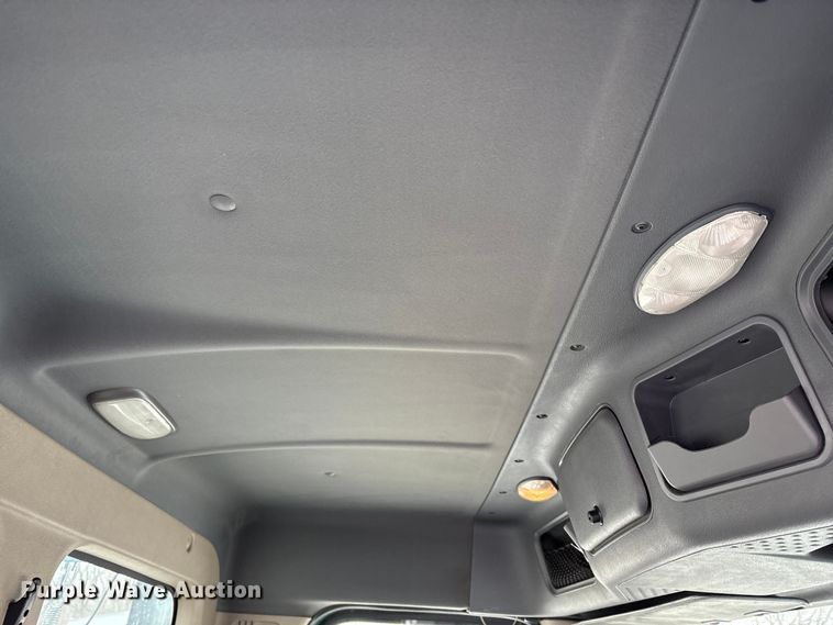 image for item FK1228 2017 Freightliner Cascadia 125 semi truck