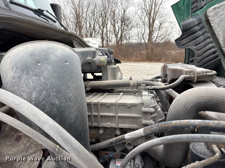 image for item FK1228 2017 Freightliner Cascadia 125 semi truck