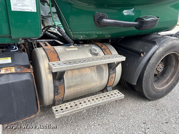 image for item FK1393 2017 Freightliner Cascadia 125 semi truck