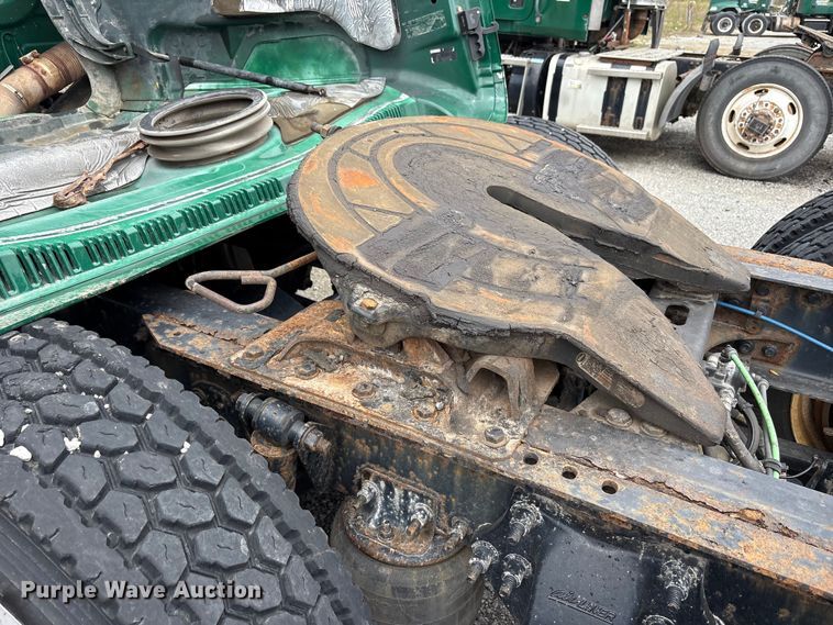 image for item FK1393 2017 Freightliner Cascadia 125 semi truck