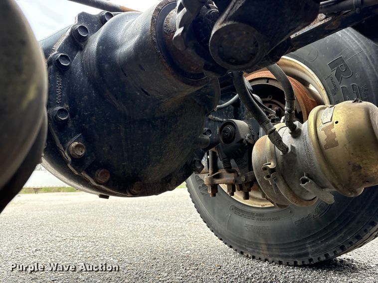 image for item FK1393 2017 Freightliner Cascadia 125 semi truck