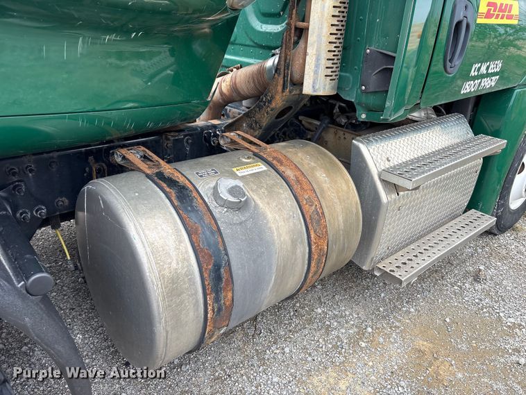 image for item FK1393 2017 Freightliner Cascadia 125 semi truck