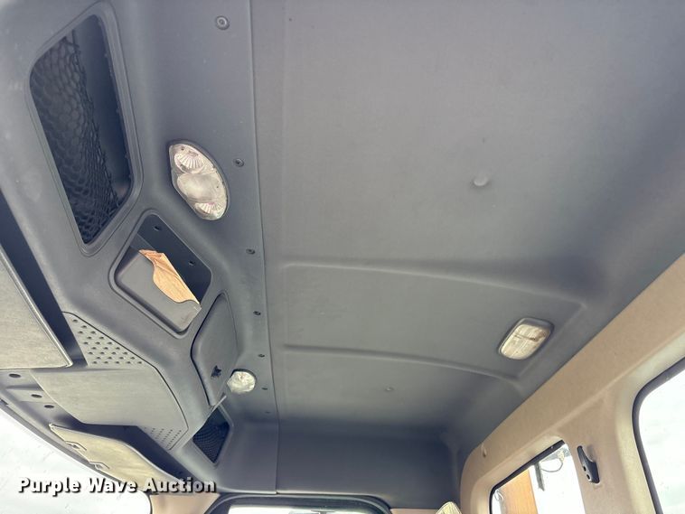 image for item FK1393 2017 Freightliner Cascadia 125 semi truck