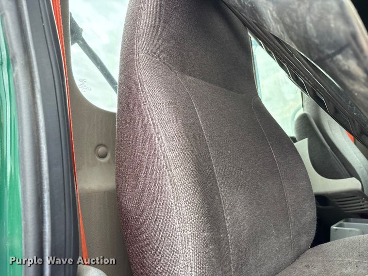 image for item FK1393 2017 Freightliner Cascadia 125 semi truck