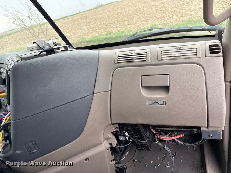 image for item FK1393 2017 Freightliner Cascadia 125 semi truck