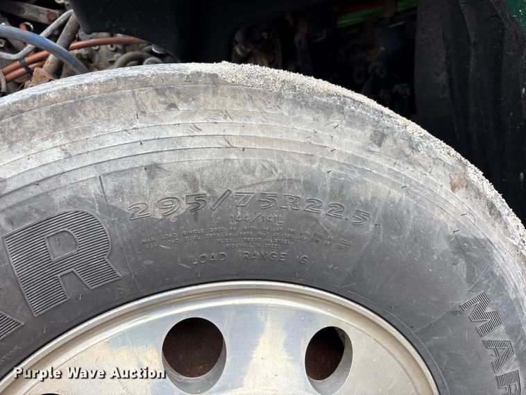 image for item FK1393 2017 Freightliner Cascadia 125 semi truck