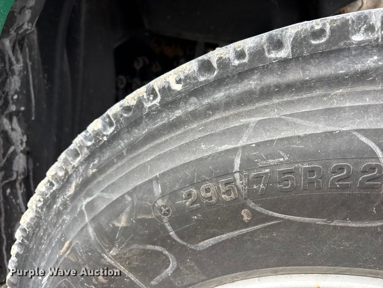 image for item FK1393 2017 Freightliner Cascadia 125 semi truck