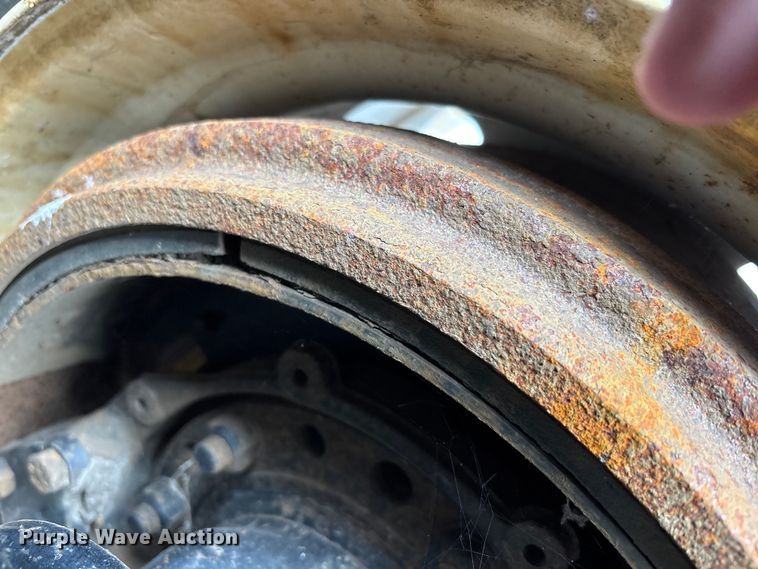 image for item FK1393 2017 Freightliner Cascadia 125 semi truck