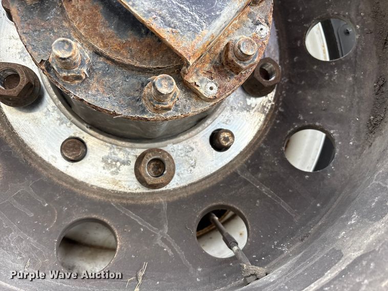 image for item FK1393 2017 Freightliner Cascadia 125 semi truck