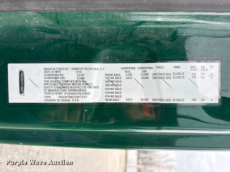 image for item FK1393 2017 Freightliner Cascadia 125 semi truck