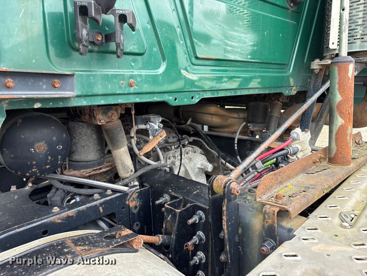 image for item FK1394 2013 Mack CXU613 semi truck