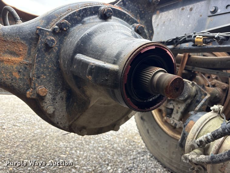 image for item FK1394 2013 Mack CXU613 semi truck