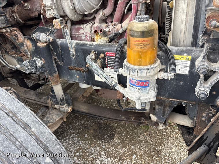 image for item FK1394 2013 Mack CXU613 semi truck