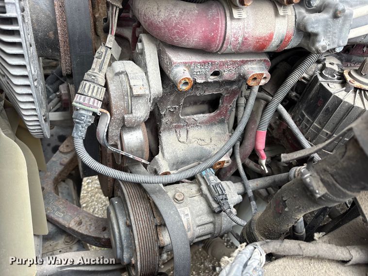 image for item FK1394 2013 Mack CXU613 semi truck