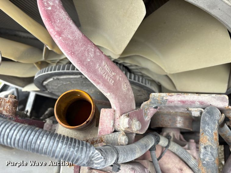 image for item FK1394 2013 Mack CXU613 semi truck