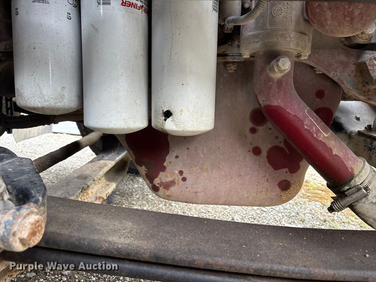 image for item FK1394 2013 Mack CXU613 semi truck