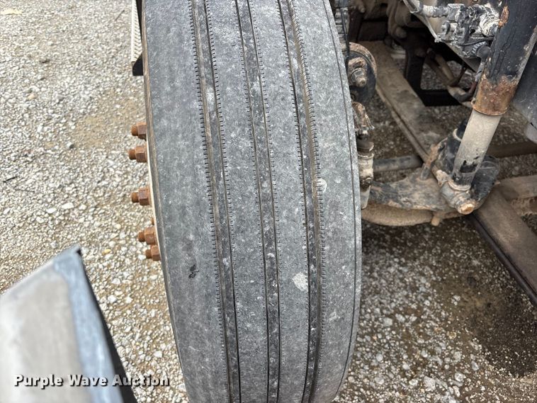 image for item FK1394 2013 Mack CXU613 semi truck