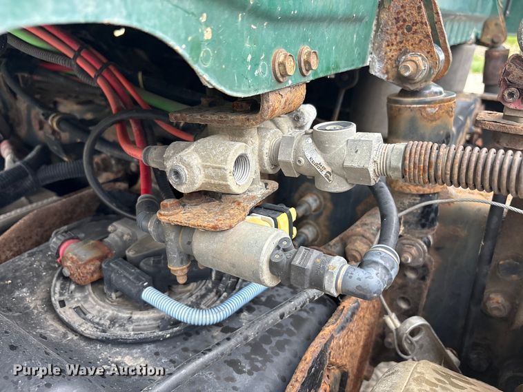 image for item FK1395 2017 Freightliner Cascadia 125 semi truck