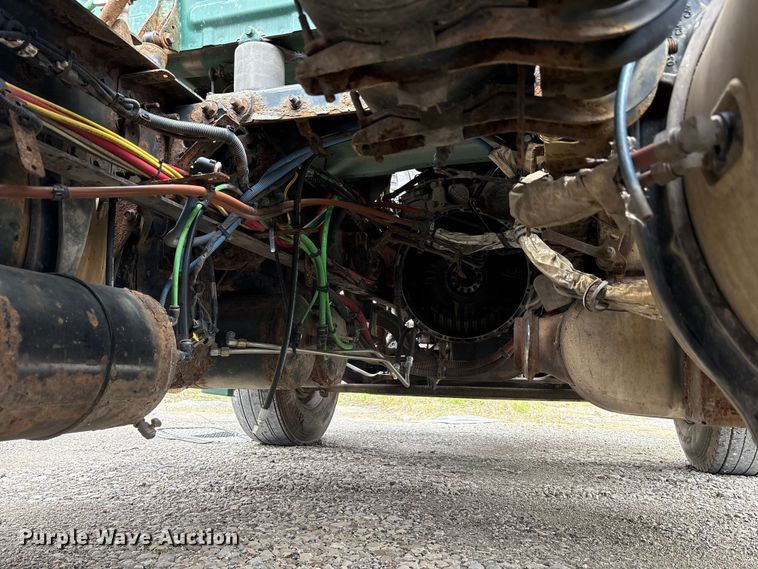 image for item FK1395 2017 Freightliner Cascadia 125 semi truck