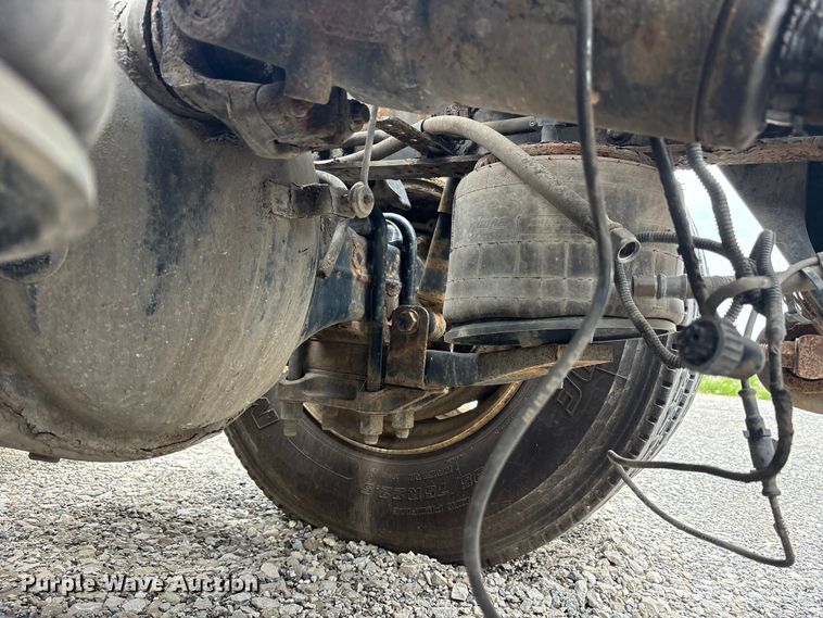 image for item FK1395 2017 Freightliner Cascadia 125 semi truck