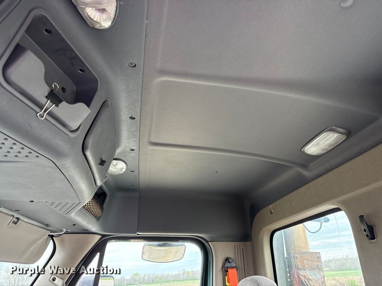 image for item FK1395 2017 Freightliner Cascadia 125 semi truck