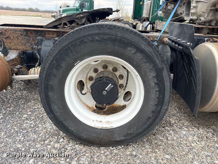 image for item FK1395 2017 Freightliner Cascadia 125 semi truck