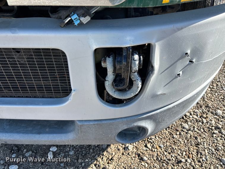 image for item YA2280 2016 Mack CXU613 semi truck