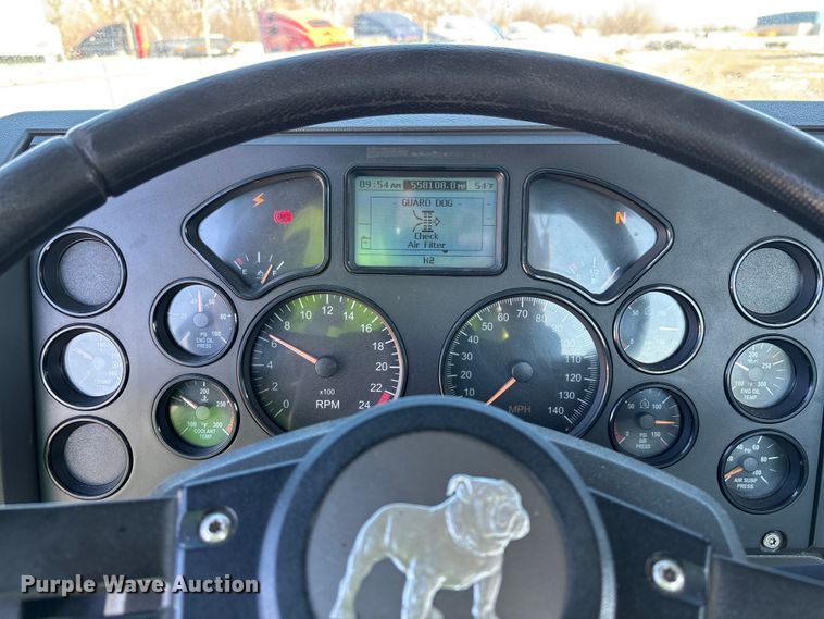 image for item YA2280 2016 Mack CXU613 semi truck