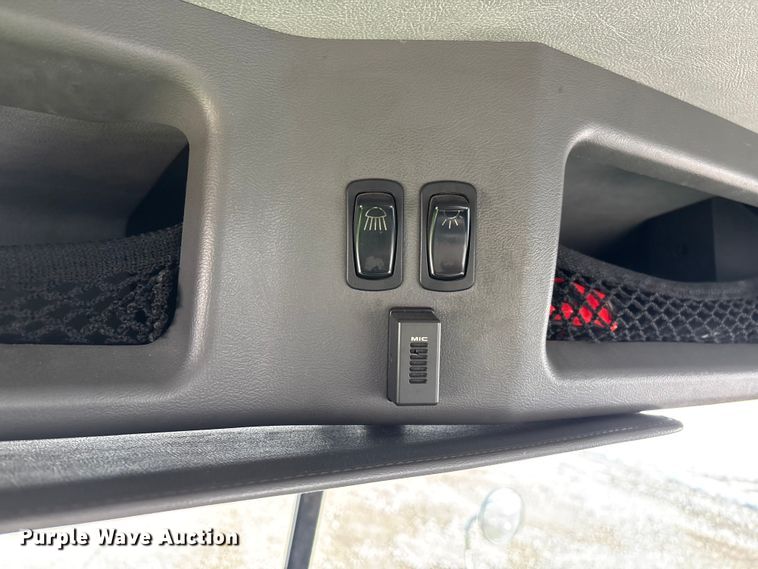 image for item YA2280 2016 Mack CXU613 semi truck