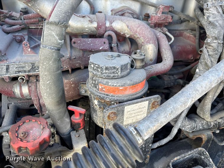 image for item YA2280 2016 Mack CXU613 semi truck