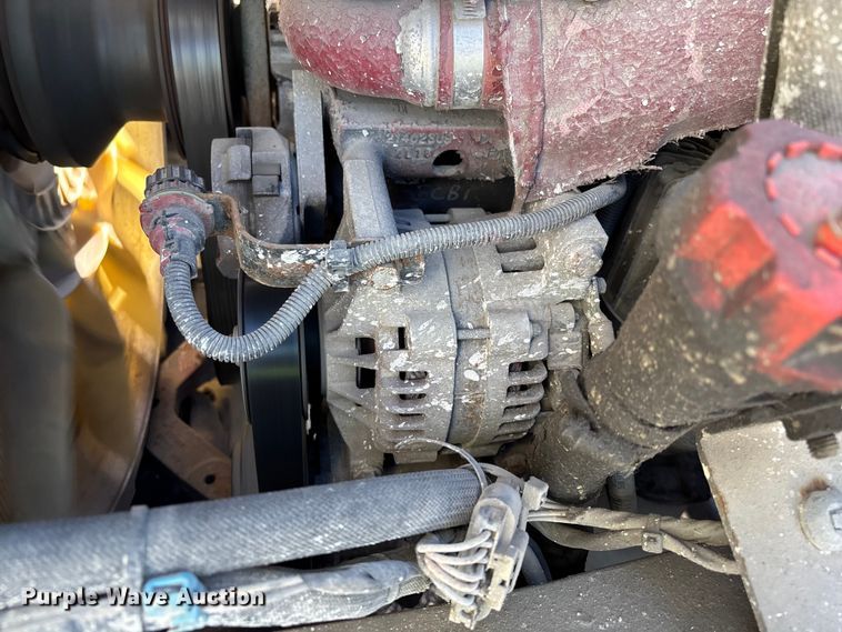 image for item YA2280 2016 Mack CXU613 semi truck