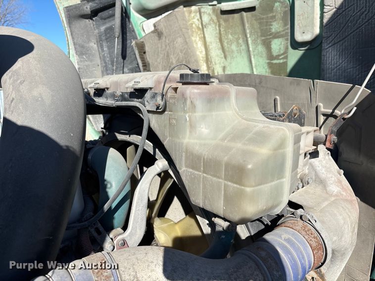 image for item YA2280 2016 Mack CXU613 semi truck