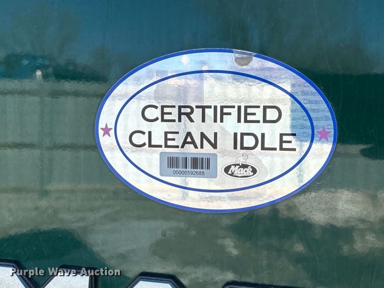 image for item YA2280 2016 Mack CXU613 semi truck