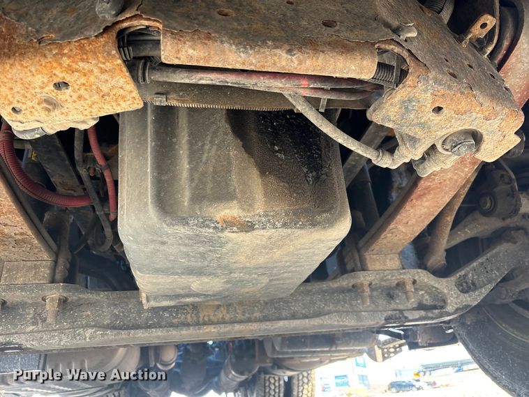 image for item YA2281 2017 Freightliner Cascadia 125 semi truck