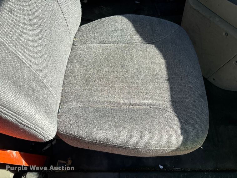 image for item YA2281 2017 Freightliner Cascadia 125 semi truck