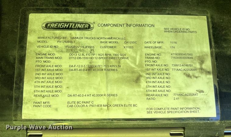 image for item YA2281 2017 Freightliner Cascadia 125 semi truck
