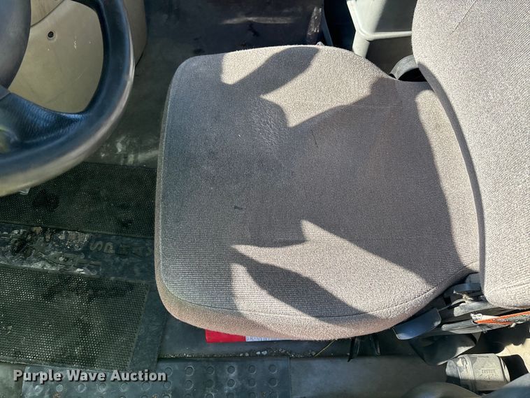 image for item YA2282 2017 Freightliner Cascadia 125 semi truck