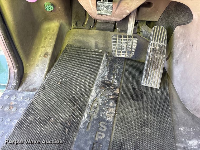 image for item YA2282 2017 Freightliner Cascadia 125 semi truck